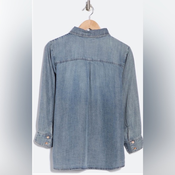 Democracy Beaded Front Chambray Button Up Shirt Sz XL - Picture 2 of 4